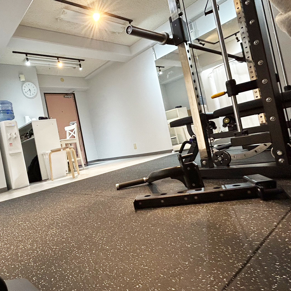 神戸三ノ宮にあるパーソナルジム CANOLA外観